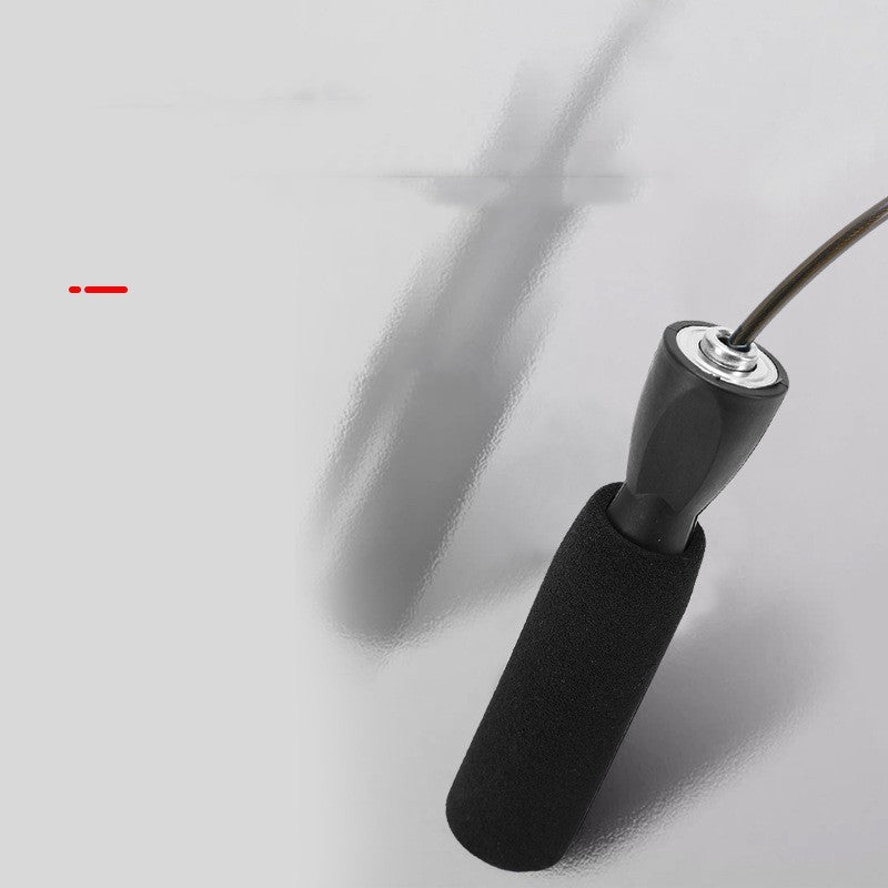 Verstellbares Springseil mit Schaumstoffgriffen